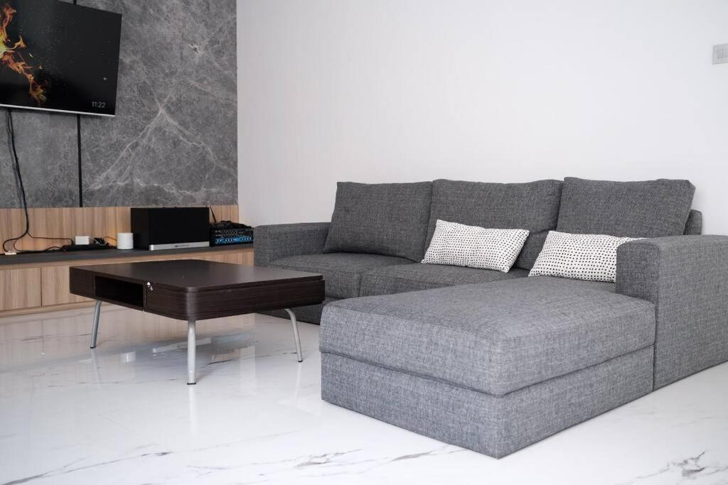Villa 55 With Pool, Karaoke And Rooftop Bogor Zewnętrze zdjęcie